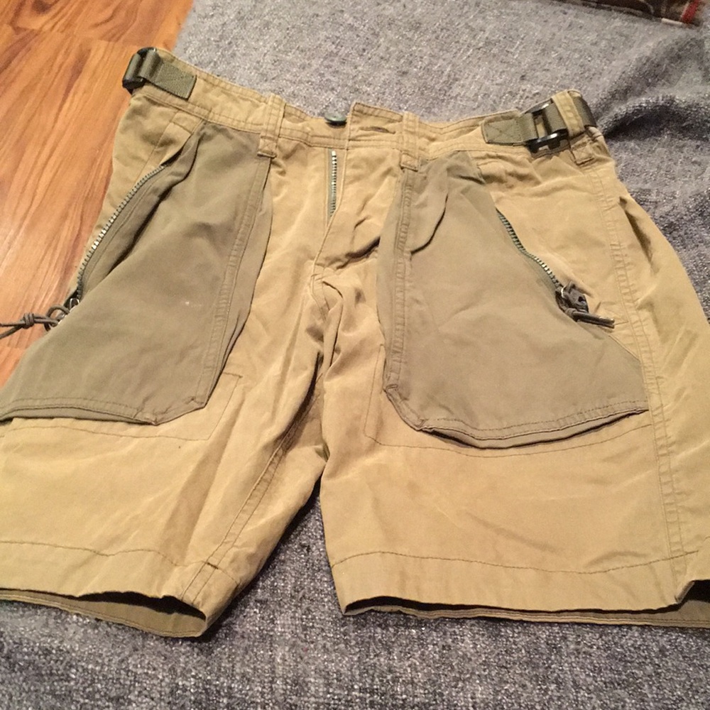 Good condition Abercrombie Men Size 28